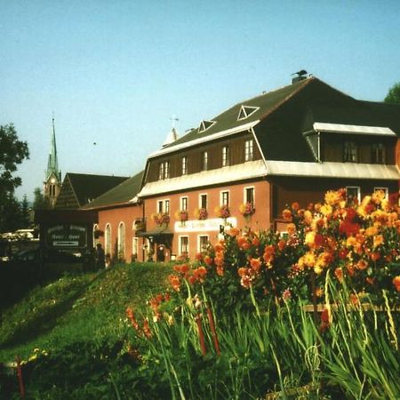 Gasthof-Pension Rotes Haus クロルト・オーバーヴィーゼンタール エクステリア 写真