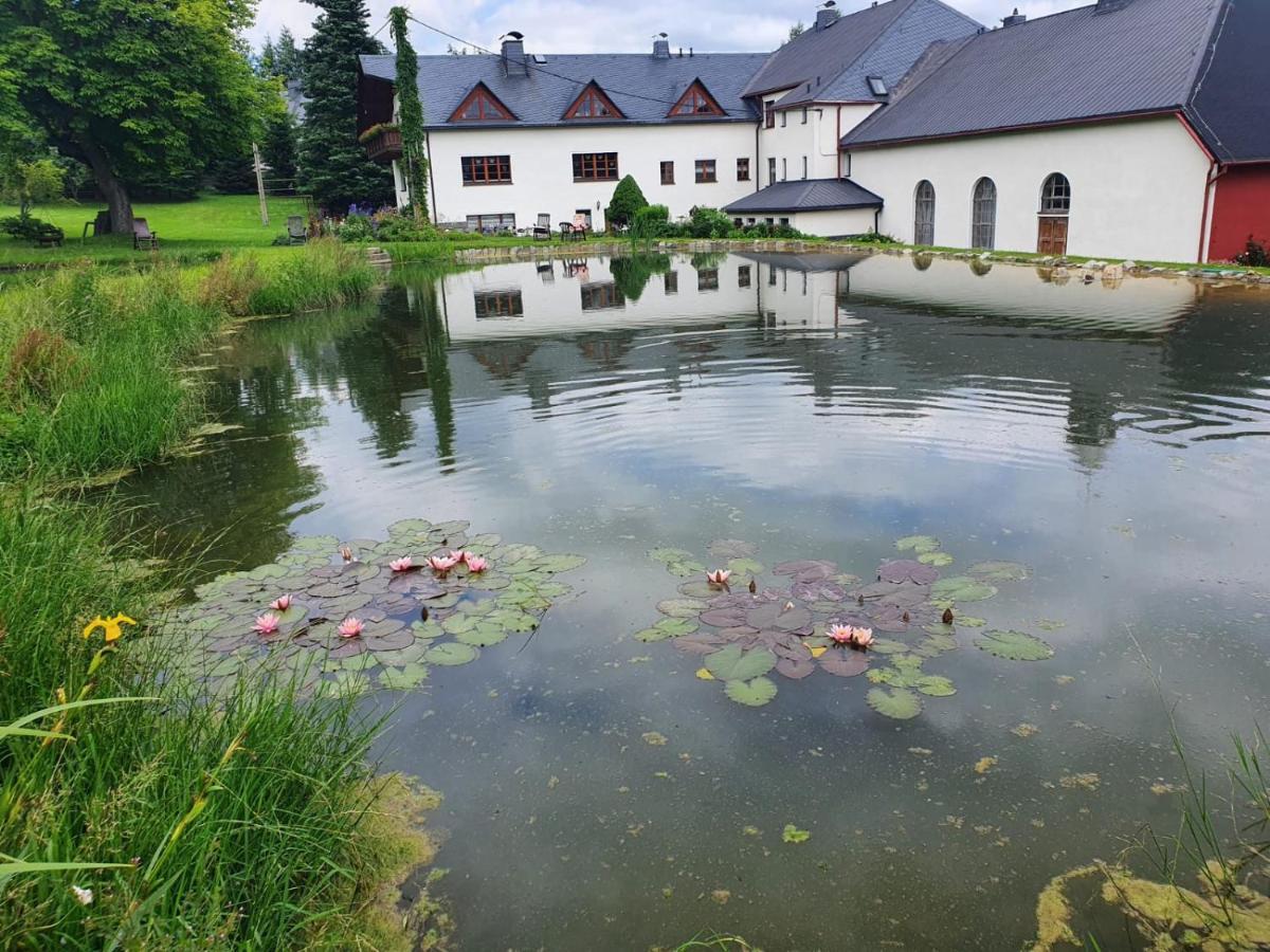Gasthof-Pension Rotes Haus クロルト・オーバーヴィーゼンタール エクステリア 写真